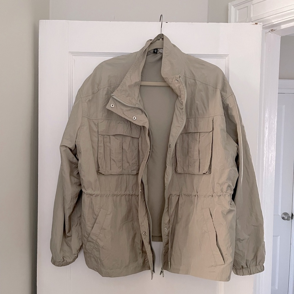 Divided by H&M windbreaker
